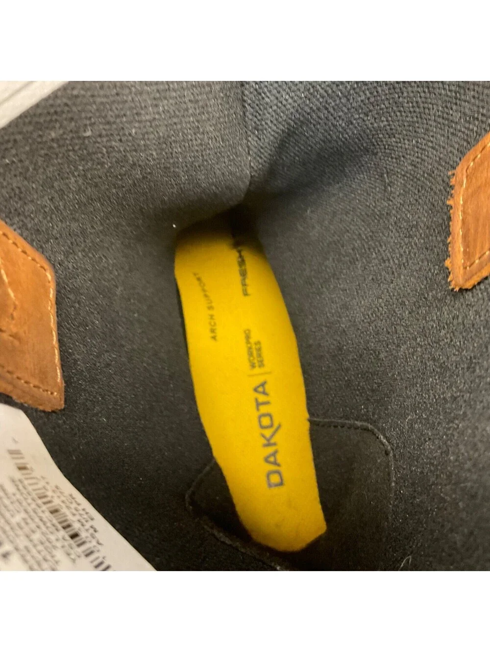 Dakota Men's 8